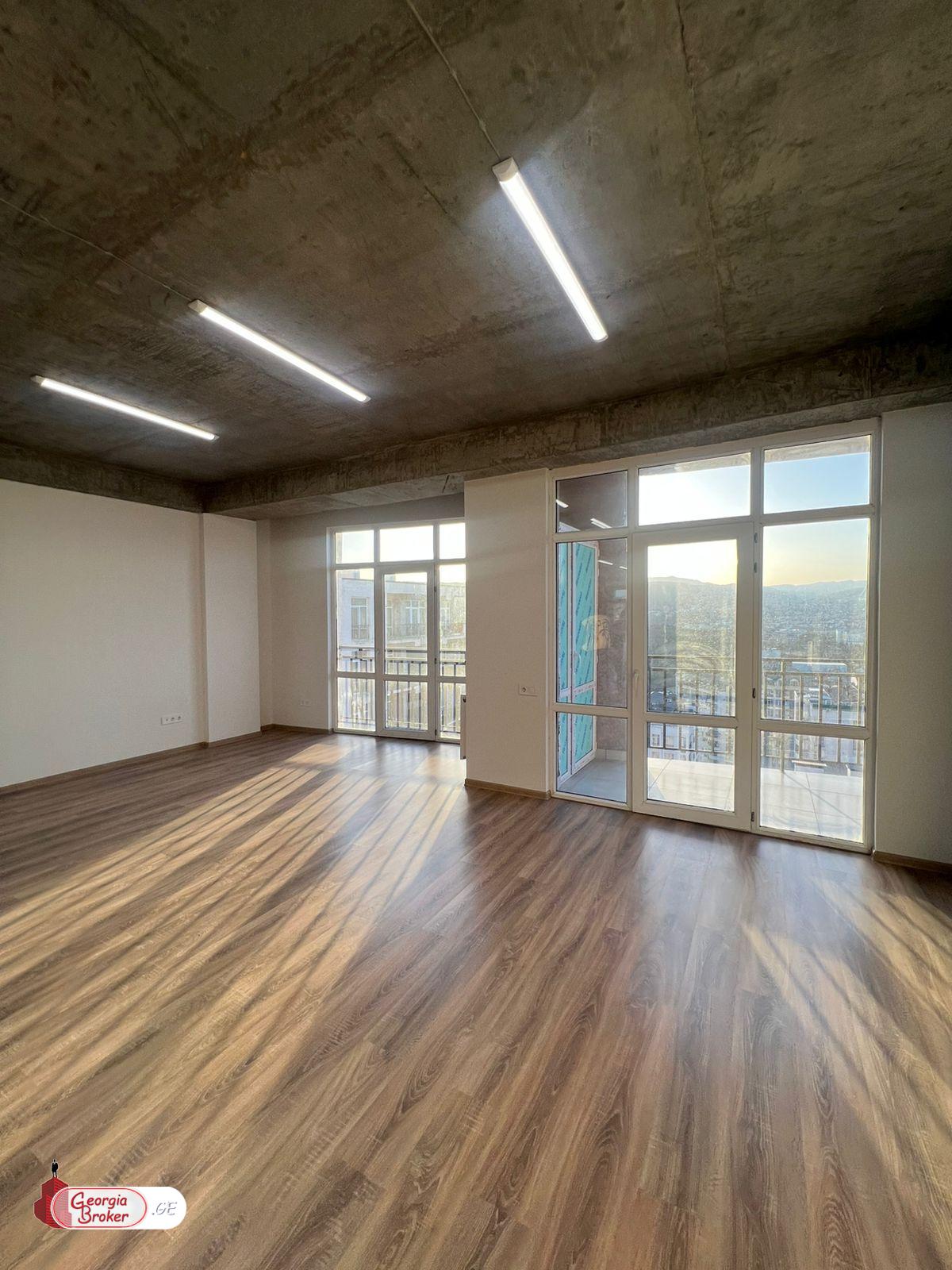 nearly repaired 6-room apartment for sale